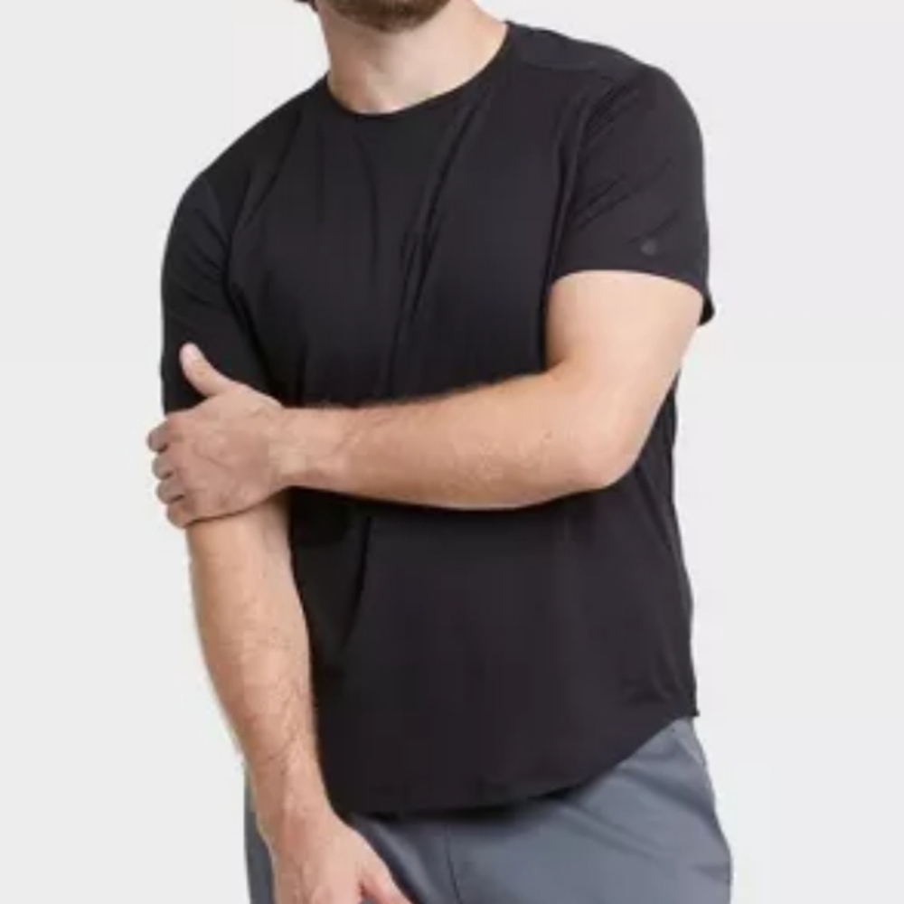 All In Motion 95% Supima Cotton Short Sleeve T-shirt in Black Size M
